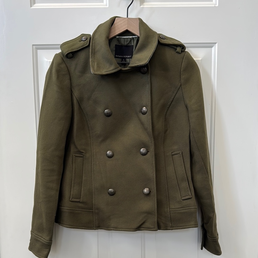 Banana Republic Military style Pea Coat with Tailored Silhouette and Wide Collar